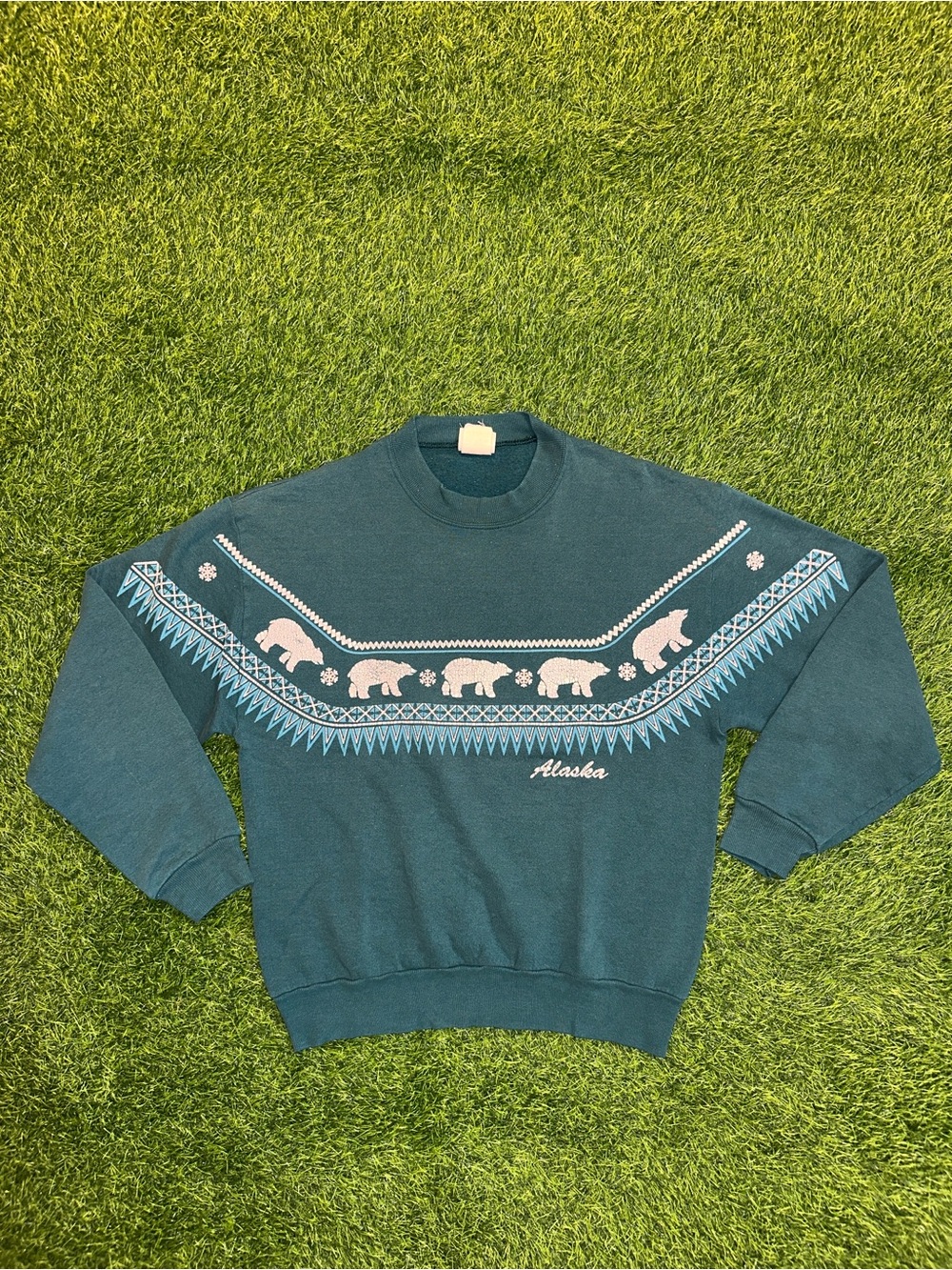 Vintage Jerzees Alaska polar bear snowflake crewneck sweatshirt size medium